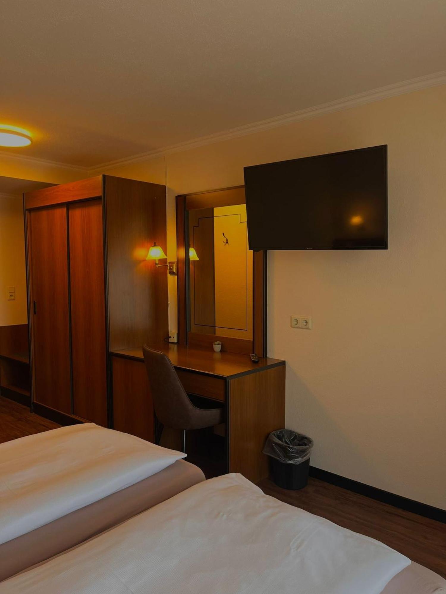 Hotel Rebstock Rust Bagian luar foto