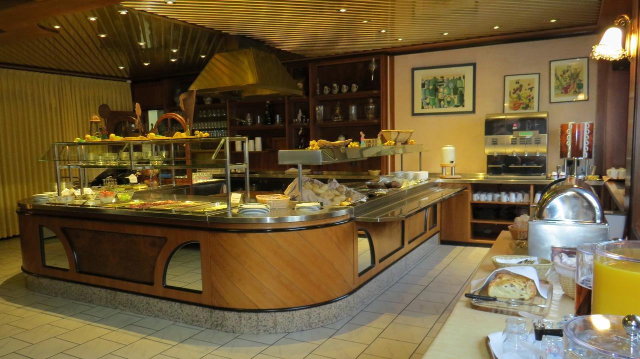 Hotel Rebstock Rust Bagian luar foto
